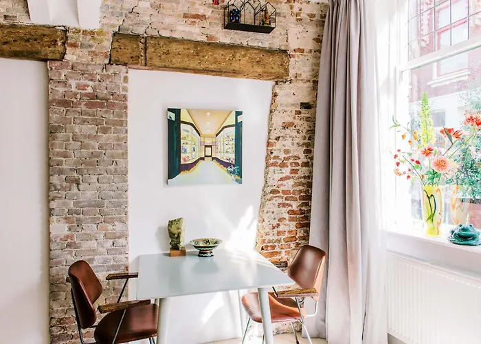 A La Lon Oda ve Kahvaltı